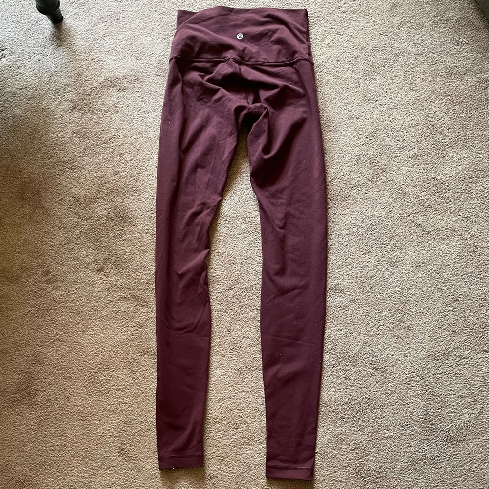 Lululemon Wunder under leggings in red merlot.